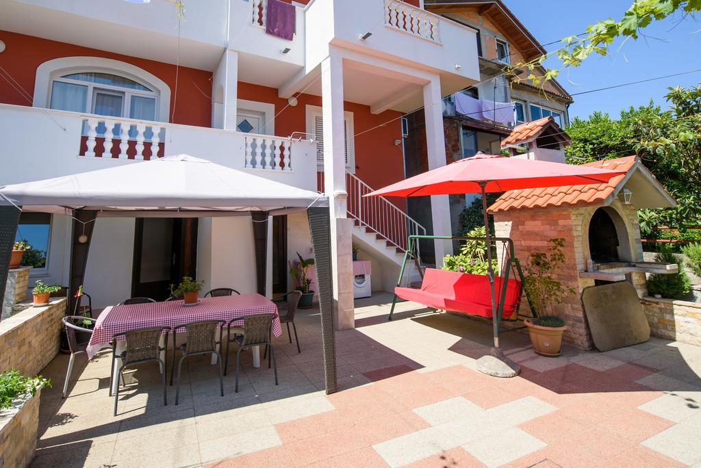 Apartments Petra Марина Экстерьер фото