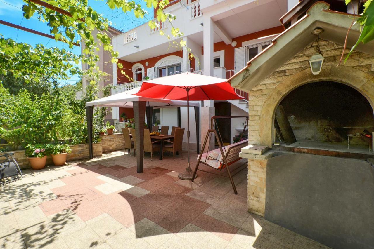 Apartments Petra Марина Экстерьер фото